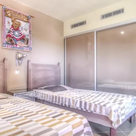 Spacieux A Porto-vecchio Avec Piscine Partageeb * Порто-Веккьо