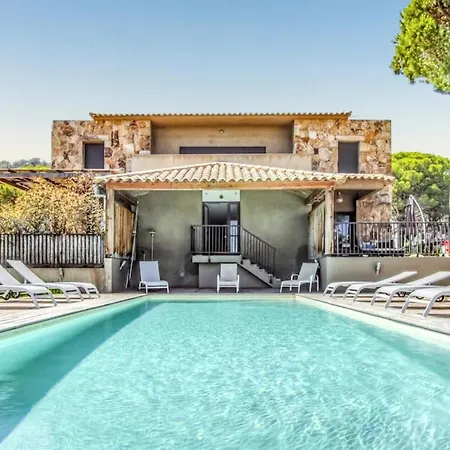 Apartment Vecchio Poolside Retreat: 3-bedroom With Wi-fi Porto-Vecchio (Corsica)