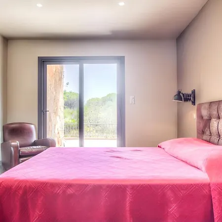 Spacieux A Porto-vecchio Avec Piscine Partageeb *